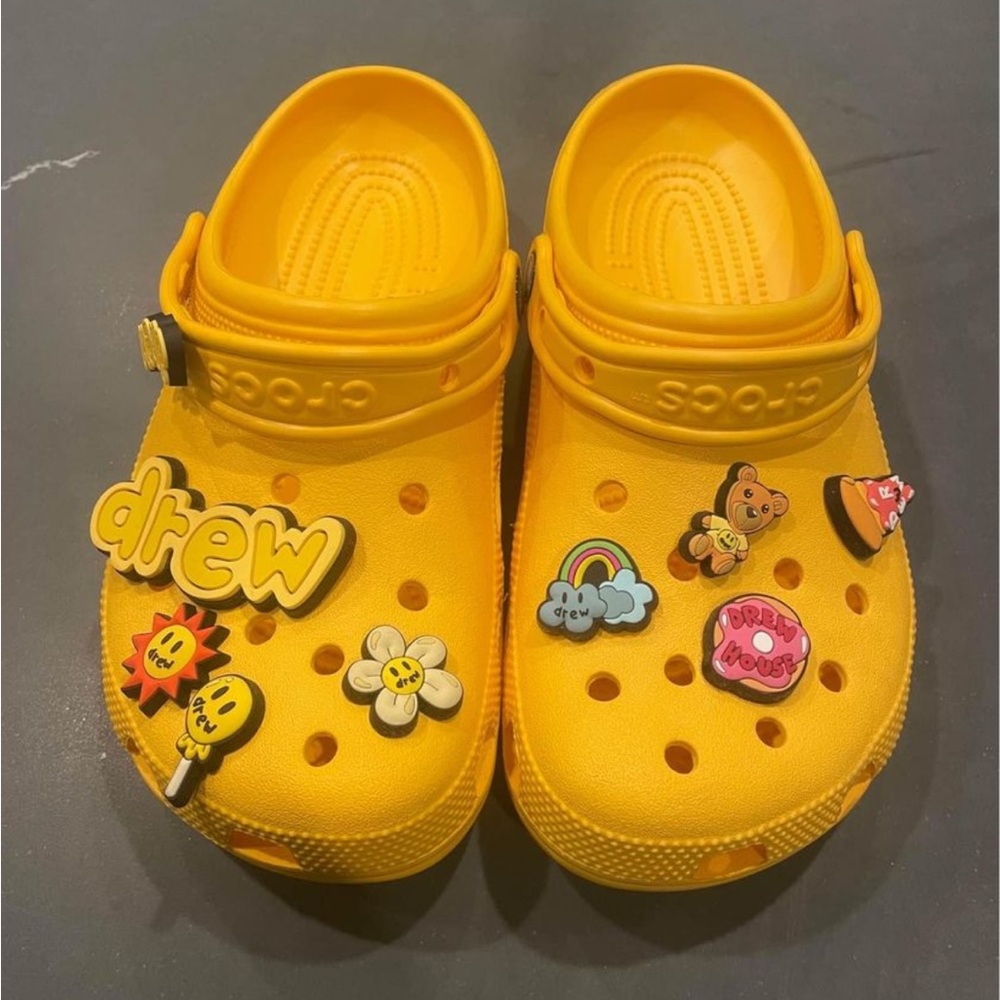 Justin Bieber Drew Crocs. Size 6 men’s, Size 8 women’s.